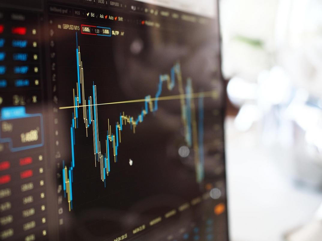 How to Invest in Varmozim Stock